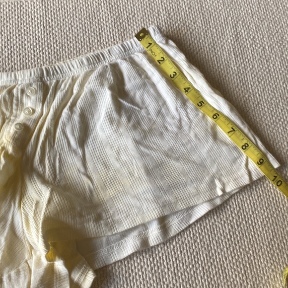 BRANDY MELVILLE KEIRA EYELET SWEATSHORTS, Yellow/White Tie Dye - Picture 8 of 8